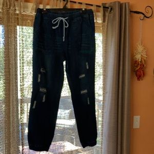 Distressed denim jogger